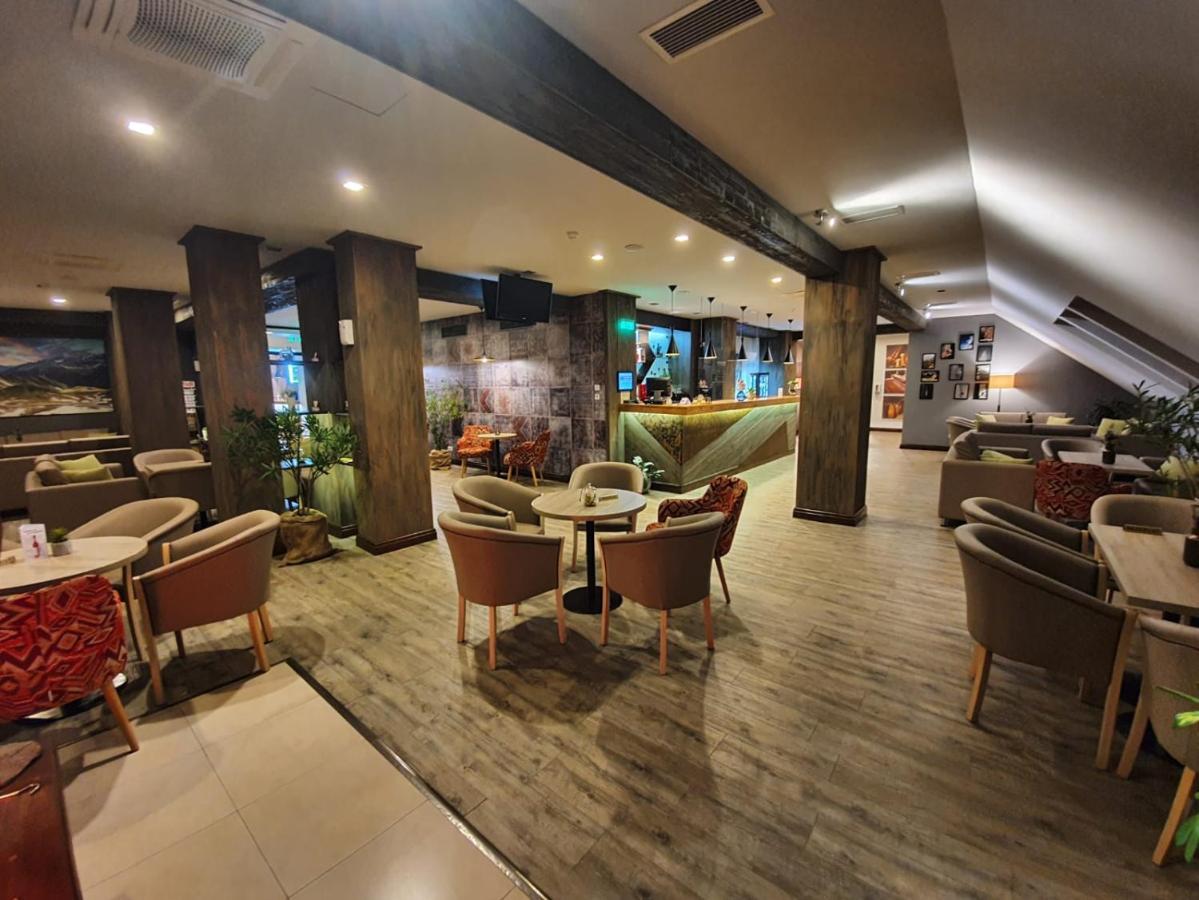 Hotel Escalade Brassópojána Kültér fotó