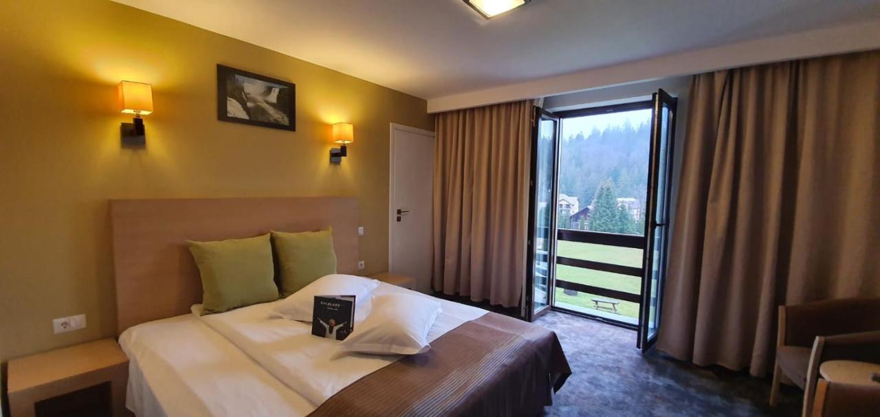 Hotel Escalade Brassópojána Kültér fotó